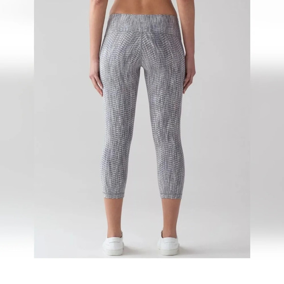 Lululemon Wunder Under High-Rise Luon Arrow Jacquard Silver Gray- White Euc - Picture 3 of 8